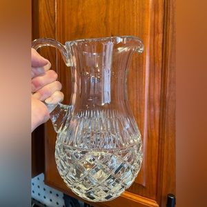 Lead crystal pitcher with pineapple design